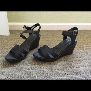 Crocs “Duel Comfort” Wedge Sandals, Size 7 1/2